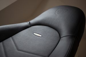 Noblechairs Icon Gaming Chair Real Leather Review - Material 2